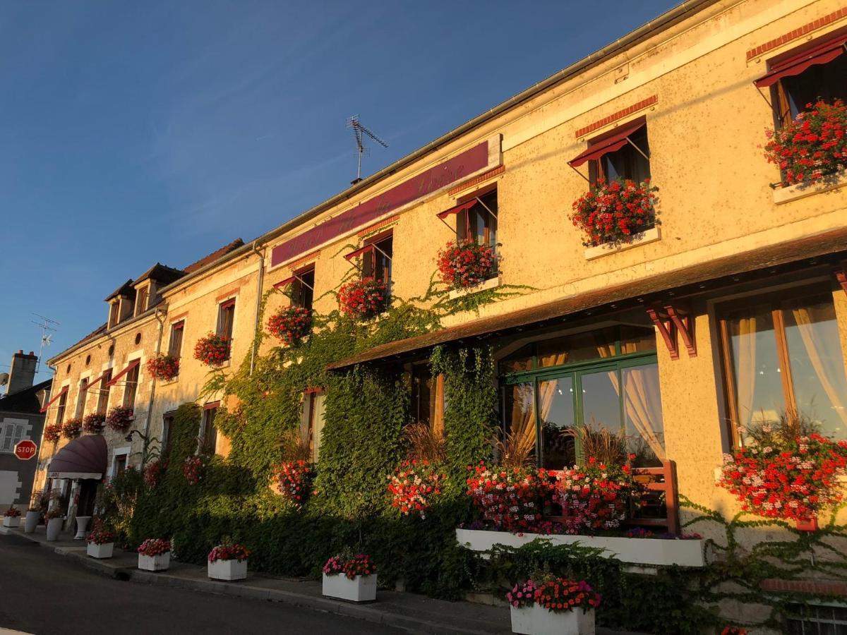 Hotel De La Loire Saint-Satur Exterior foto